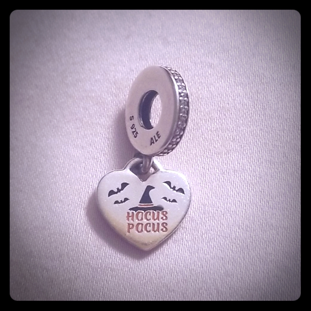 Pandora Hocus Pocus Charm